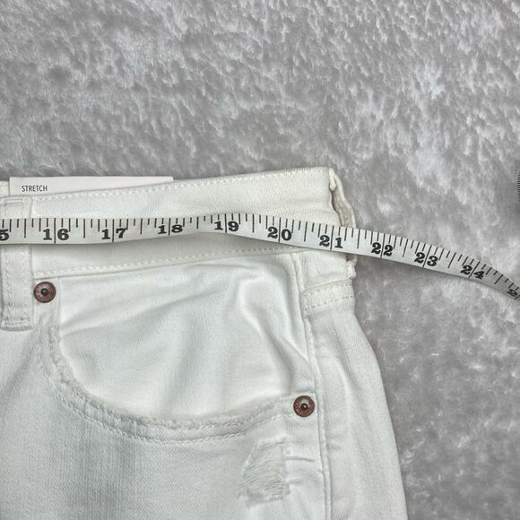 NWT AE 22 Stretchy Western Denim Mom Distressed and Destroyed Shorts - Picture 7 of 12